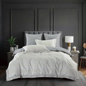 Комплект постельного белья 1,5-спальный, сатин с лазерной печатью 2358-4S Комплект постельного белья 1,5-спальный, сатин с лазерной печатью 2358-4S