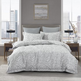 Комплект постельного белья 1,5-спальный, сатин с лазерной печатью 2339-4S Комплект постельного белья 1,5-спальный, сатин с лазерной печатью 2339-4S